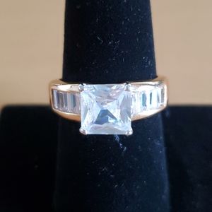 Gold Fashion Engagement Ring